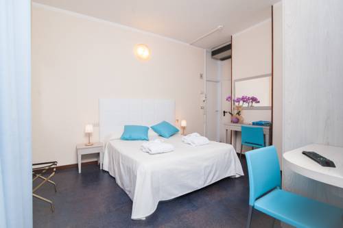 Imagen de la habitación del Hotel Majestic, Gabicce Mare. Foto 7