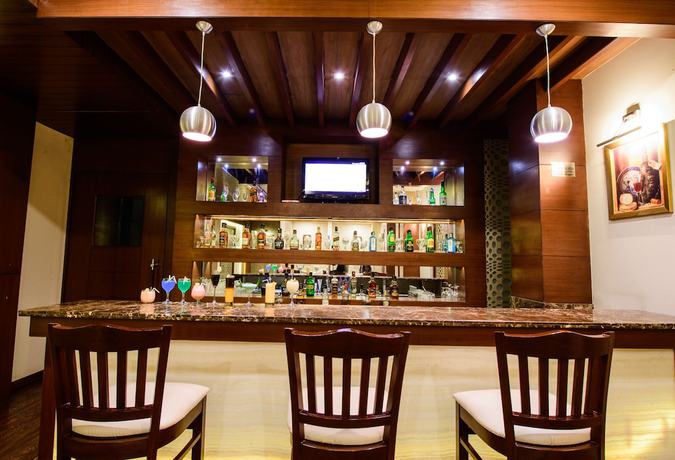 Imagen del bar/restaurante del Hotel Majestic Grand. Foto 3