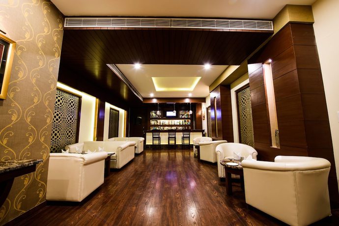 Imagen del bar/restaurante del Hotel Majestic Grand. Foto 5