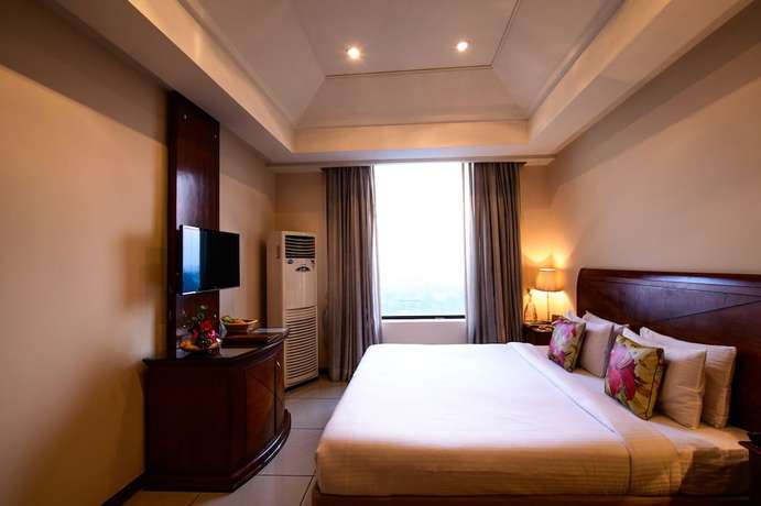 Imagen de la habitación del Hotel Majestic Grand. Foto 13
