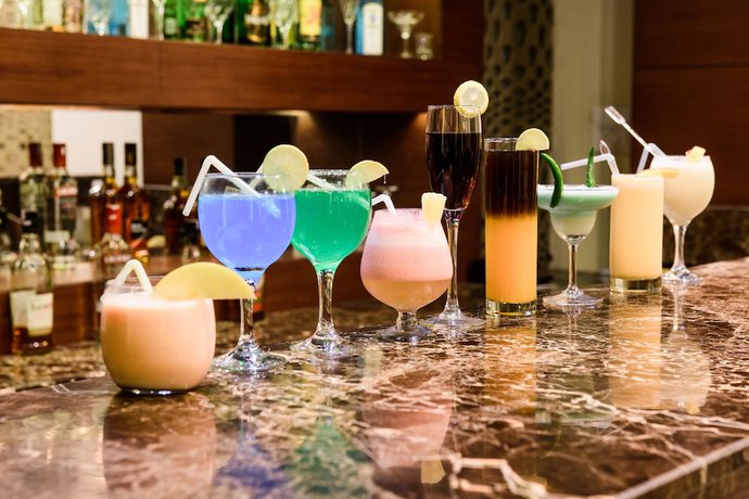Imagen del bar/restaurante del Hotel Majestic Grand. Foto 8