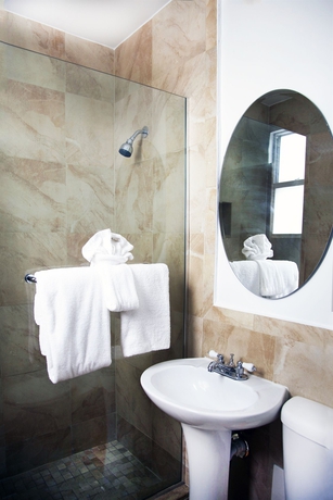 Imagen de la habitación del Hotel Majestic Hotel South Beach. Foto 11