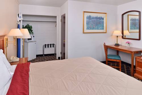 Imagen de la habitación del Hotel Majestic Inn and Suites. Foto 9