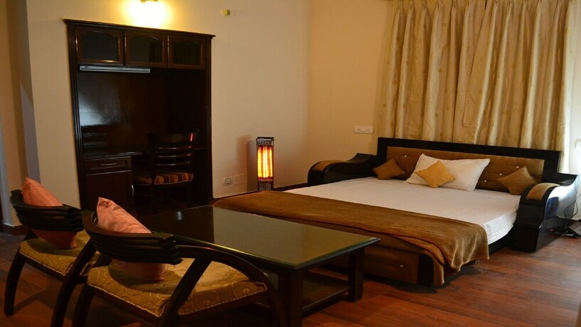 Imagen de la habitación del Hotel Majestic Oak Bush. Foto 31