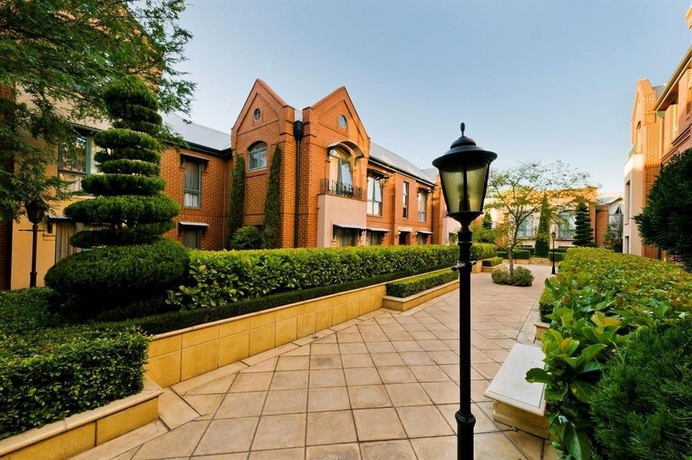 Imagen de los exteriores del Hotel Majestic Old Lion Apartments. Foto 10