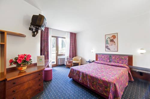 Imagen de la habitación del Hotel Majestic Palace, Malcesine. Foto 9