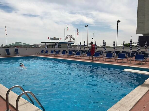 Imagen general del Hotel Majestic, Pesaro. Foto 2