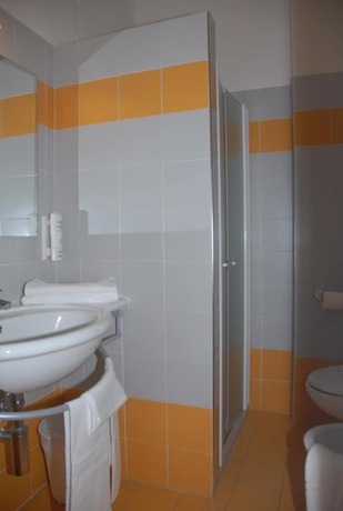 Imagen de la habitación del Hotel Majestic, Pesaro. Foto 12