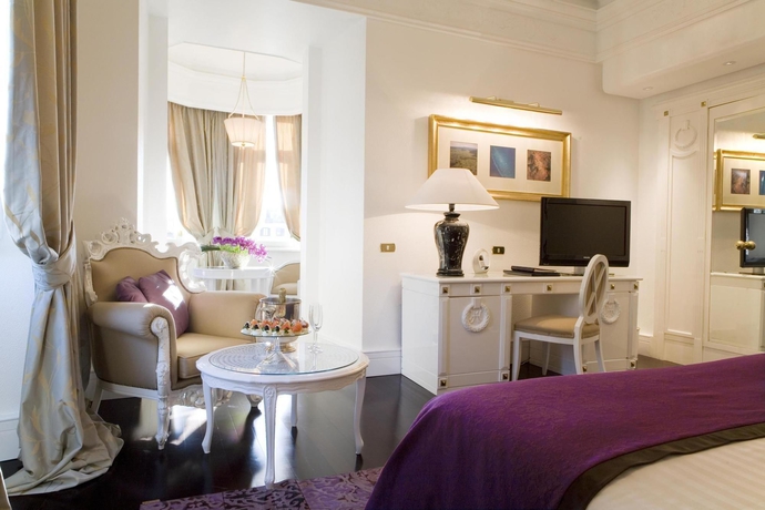 Imagen de la habitación del Hotel Majestic Rome. Foto 8