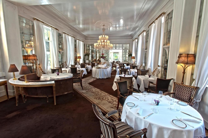 Imagen del bar/restaurante del Hotel Majestic Rome. Foto 2