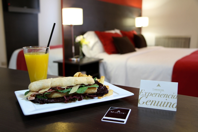 Imagen de la habitación del Hotel Majestic Rosario. Foto 5