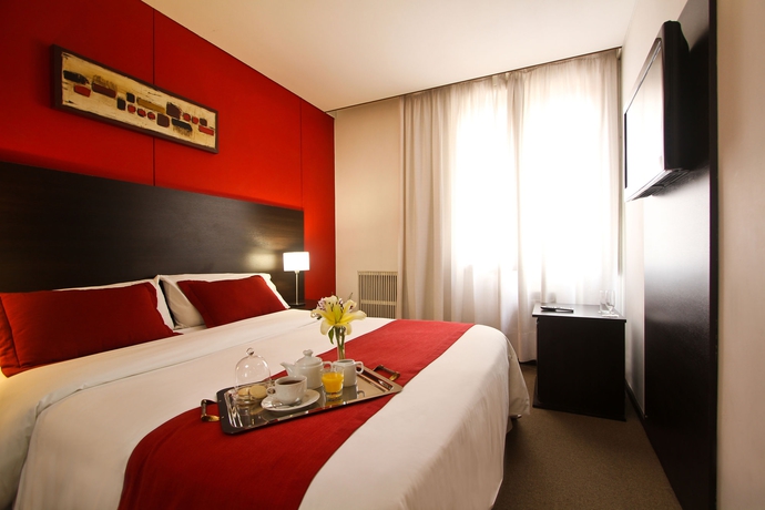Imagen de la habitación del Hotel Majestic Rosario. Foto 6