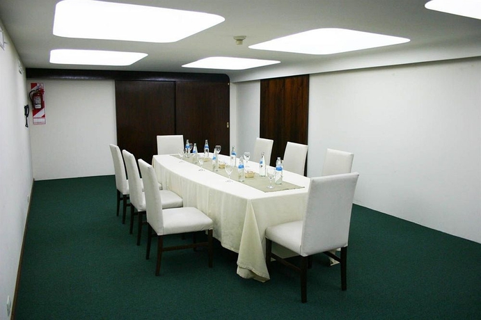 Imagen de los interiores del Hotel Majestic Rosario. Foto 13