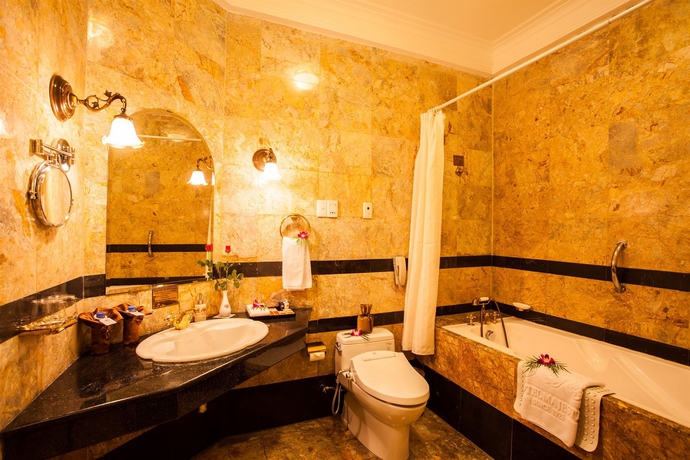 Imagen de la habitación del Hotel Majestic Saigon. Foto 10
