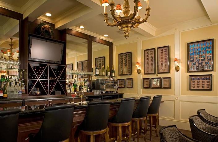 Imagen del bar/restaurante del Hotel Majestic, San Francisco. Foto 3