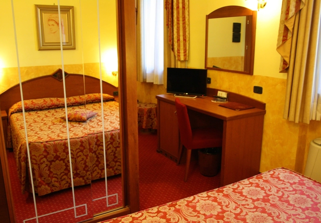 Imagen de la habitación del Hotel Majestic, San Giuliano Milanese. Foto 7