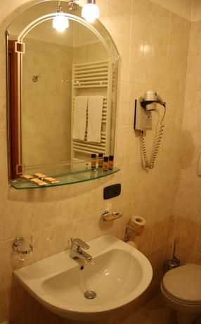Imagen de la habitación del Hotel Majestic, San Giuliano Milanese. Foto 9