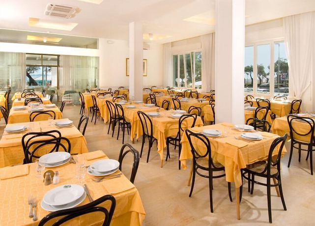 Imagen del bar/restaurante del Hotel Majestic, Senigallia. Foto 5