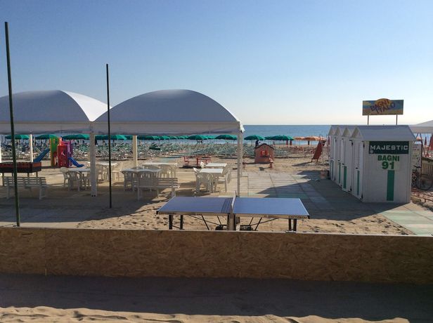 Imagen de los exteriores del Hotel Majestic, Senigallia. Foto 12