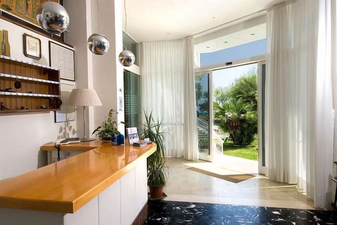 Imagen de los interiores del Hotel Majestic, Senigallia. Foto 20