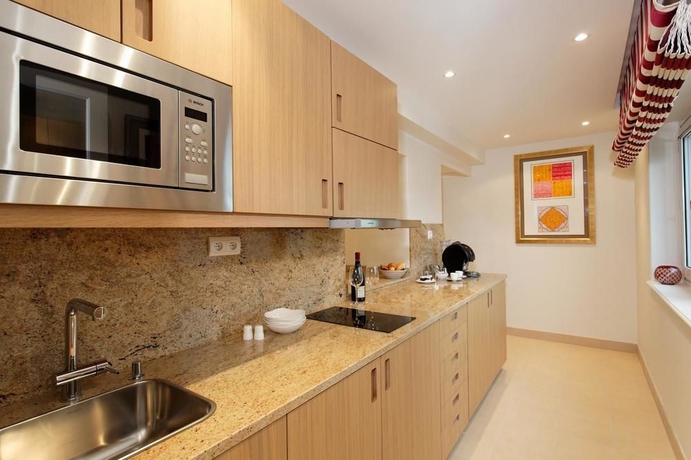 Imagen de la habitación del Hotel Majestic Spa Paris. Foto 4