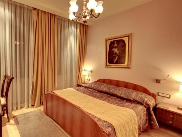 Imagen general del Hotel Majestic, Stari Grad. Foto 9