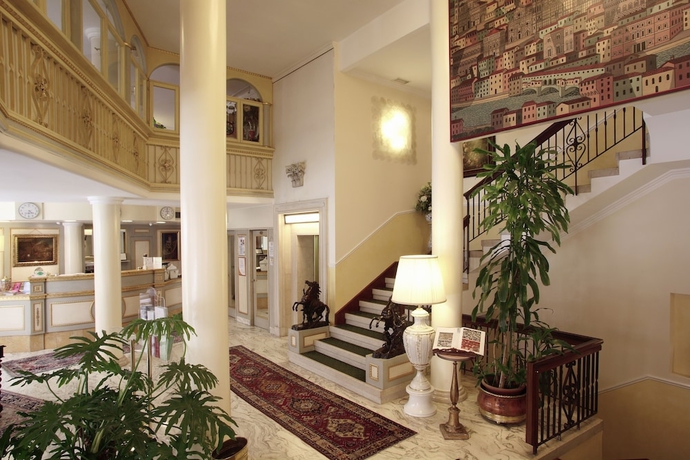 Imagen de los interiores del Hotel Majestic Toscanelli. Foto 17