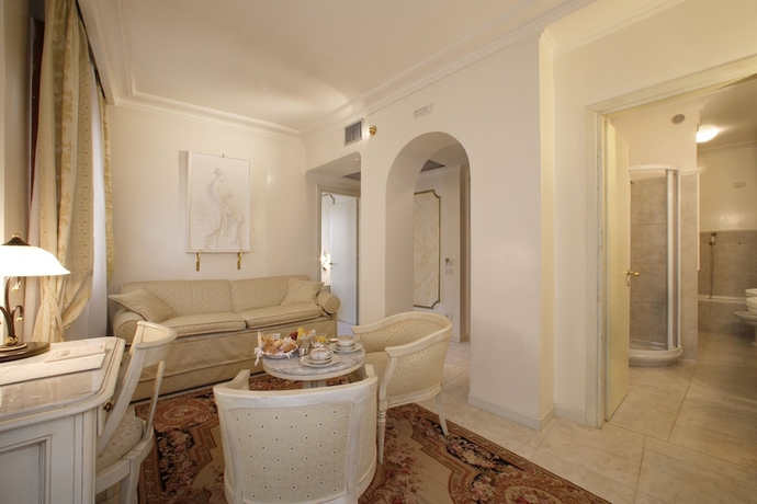 Imagen de la habitación del Hotel Majestic Toscanelli. Foto 13