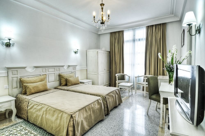Imagen de la habitación del Hotel Majestic, Tunis. Foto 14