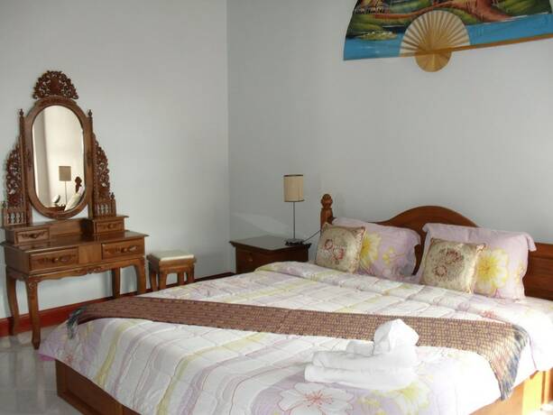 Imagen de la habitación del Hotel Majestic Villas Phuket. Foto 16