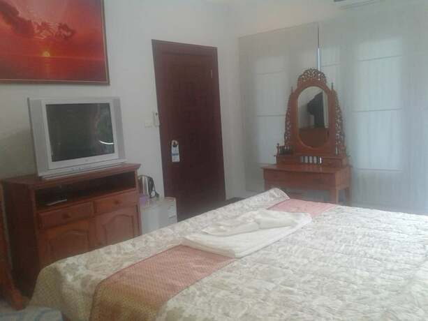 Imagen de la habitación del Hotel Majestic Villas Phuket. Foto 17