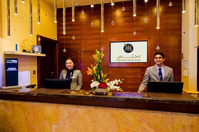 Imagen de los interiores del Hotel Majlis Grand Mercure Residence Abu Dhabi. Foto 19