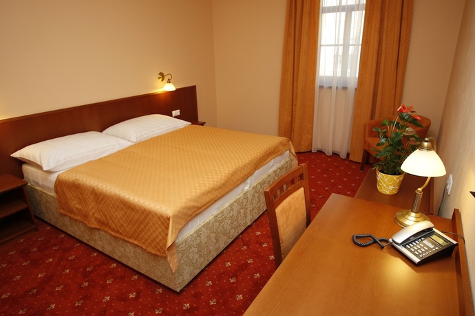 Imagen de la habitación del Hotel Majolika. Foto 5