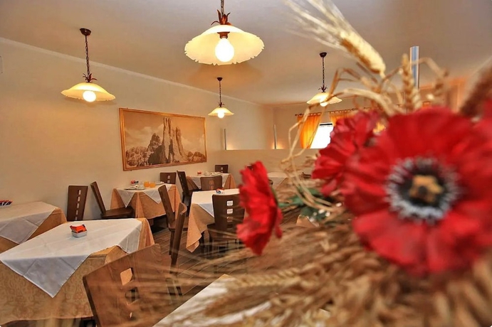 Imagen del bar/restaurante del Hotel Majon De Sabin. Foto 3