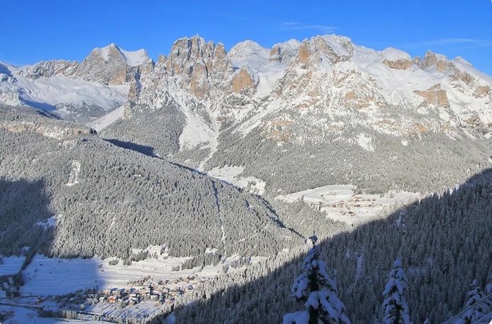 Imagen de los exteriores del Hotel Majon De Sabin. Foto 13