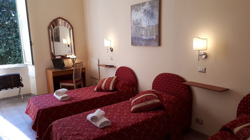 Imagen de la habitación del Hotel Major Aventinus. Foto 6