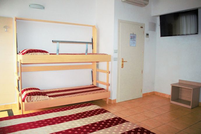 Imagen de la habitación del Hotel Major, Pinarella di Cervia. Foto 6