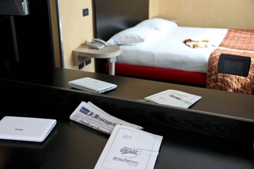 Imagen de la habitación del Hotel Majorana. Foto 16