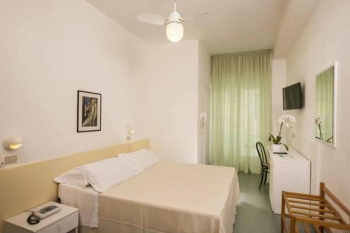 Imagen de la habitación del Hotel Majorca, Cattolica. Foto 16