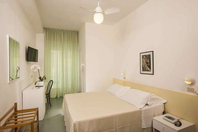 Imagen de la habitación del Hotel Majorca, Cattolica. Foto 18