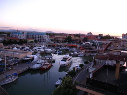 Imagen de la habitación del Hotel Majorca, Gabicce Mare. Foto 8