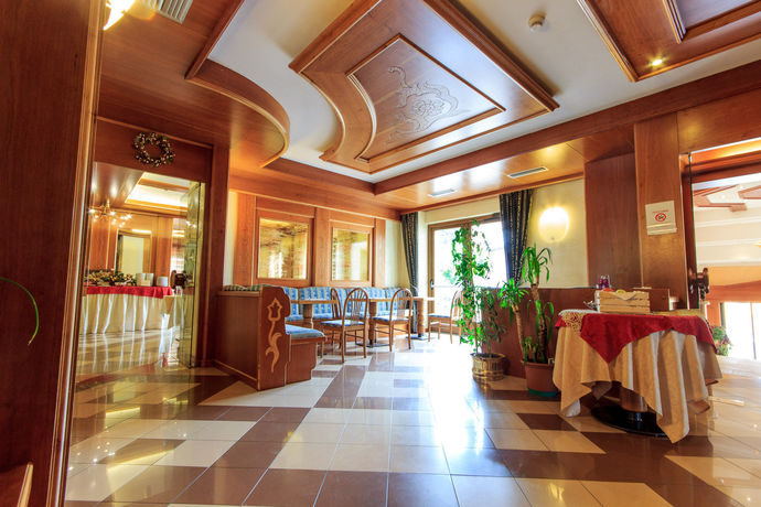 Imagen de los interiores del Hotel Majorka. Foto 14