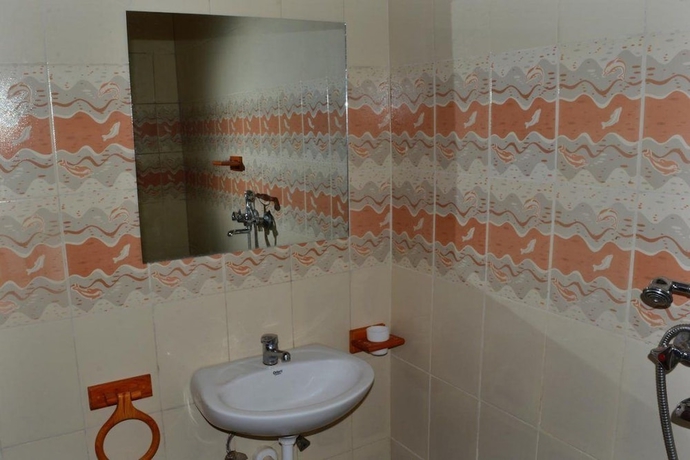 Imagen de la habitación del Hotel Mak Cottages. Foto 13