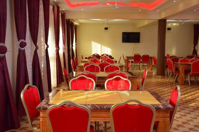 Imagen de los interiores del Hotel Mak-Queen. Foto 16