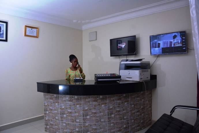 Imagen de los interiores del Hotel Mak-Queen. Foto 19