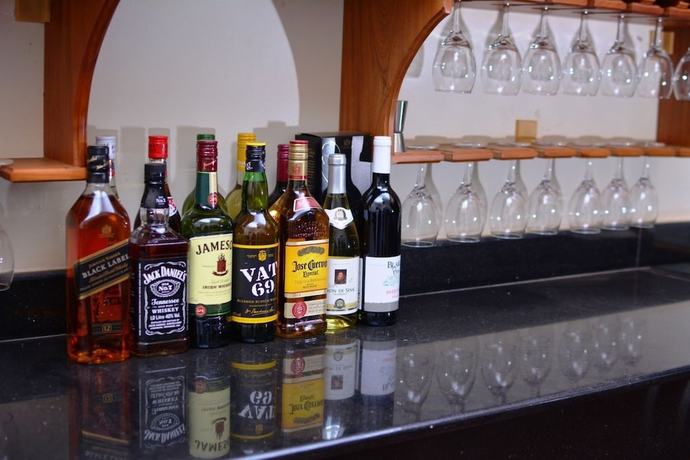 Imagen del bar/restaurante del Hotel Mak-Queen. Foto 2