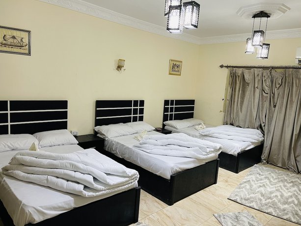 Imagen de la habitación del Hotel Makadi Pyramids View. Foto 15