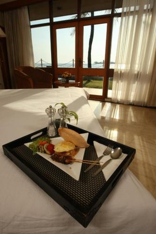 Imagen de la habitación del Hotel Makassar Golden. Foto 9
