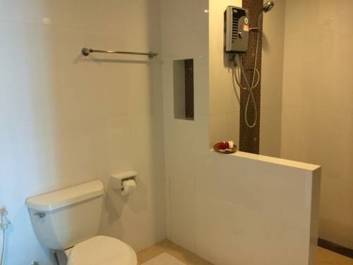 Imagen de la habitación del Hotel Makathanee Resort. Foto 7