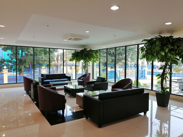 Imagen de los interiores del Hotel Makati Cibitung. Foto 12